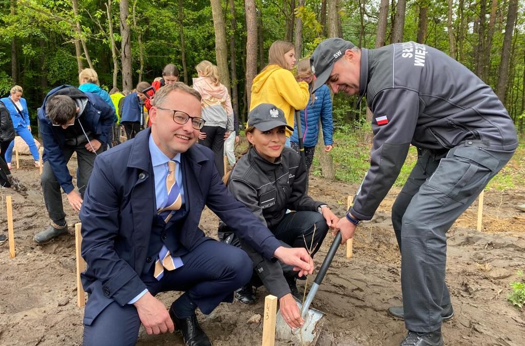 Udział Służby Więziennej w otwarciu Szkółki Leśnej