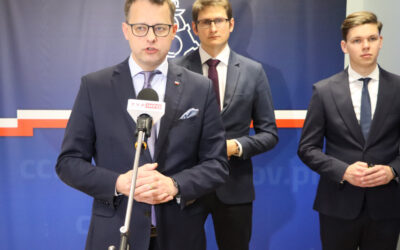 Centrum Cyberbezpieczeństwa w Zamościu szkoli seniorów i młodzież